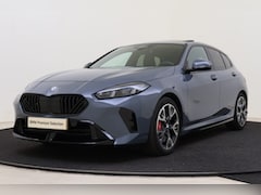 BMW 1-serie - 120 M Sport Automaat / Panoramadak / Achteruitrijcamera / M Adaptief onderstel / Comfort A