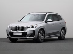 BMW X1 - xDrive25e | Achteruitrijcamera | DAB-Tuner | PDC Voor/Achter | Glazen Panoramadak | M Spor