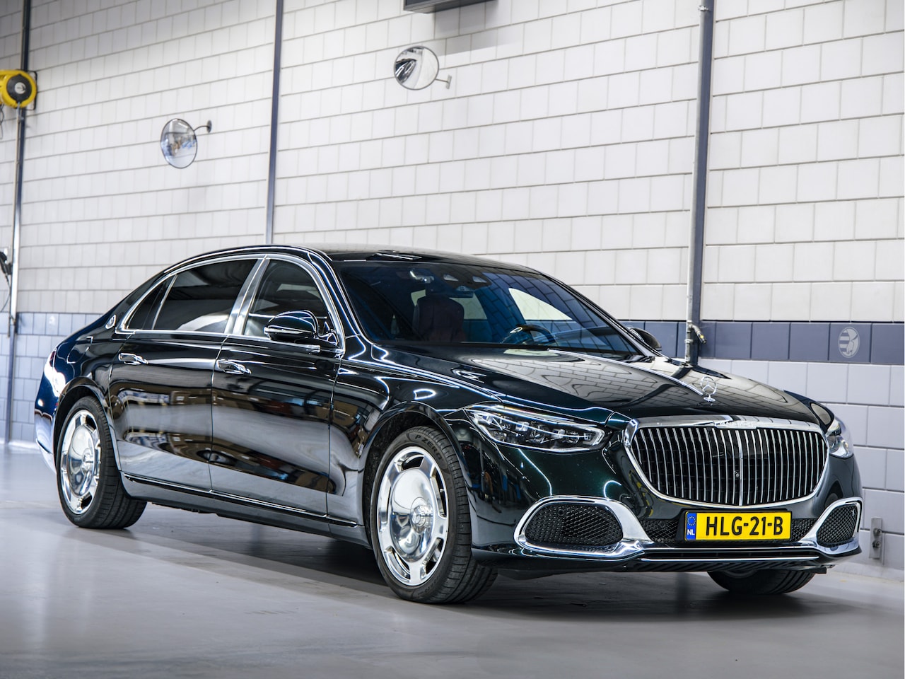 Mercedes-Benz S-klasse - Maybach | 580 4MATIC | Emerald Green | Chauffeur Package - AutoWereld.nl