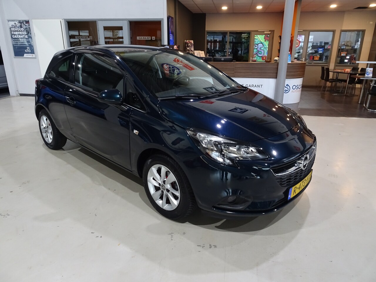 Opel Corsa - 1.4 Edition Stoelverwarming / PDC / Multifunctioneel stuur - AutoWereld.nl