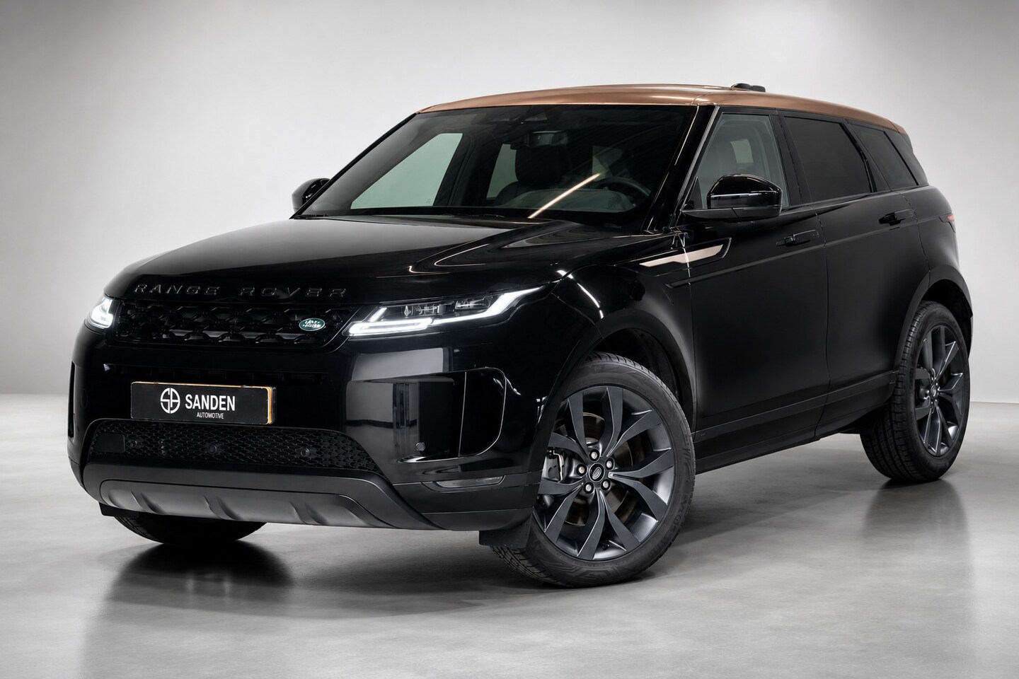 Land Rover Range Rover Evoque - 1.5 P300e AWD R-Dynamic SE|Bronze Collection|Dealer onderh.|Automaat|Leder|LED|Camera|Wint - AutoWereld.nl