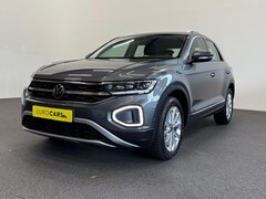 Volkswagen T-Roc - 1.5 TSI 150pk Automaat Style Climate Control Navigatie Aple Carplay/Android Auto PDC VA+ C