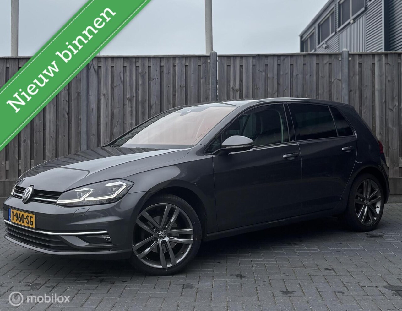 Volkswagen Golf - 1.5 TSI Highline Business R/CARPLAY/AUTOMAAT - AutoWereld.nl