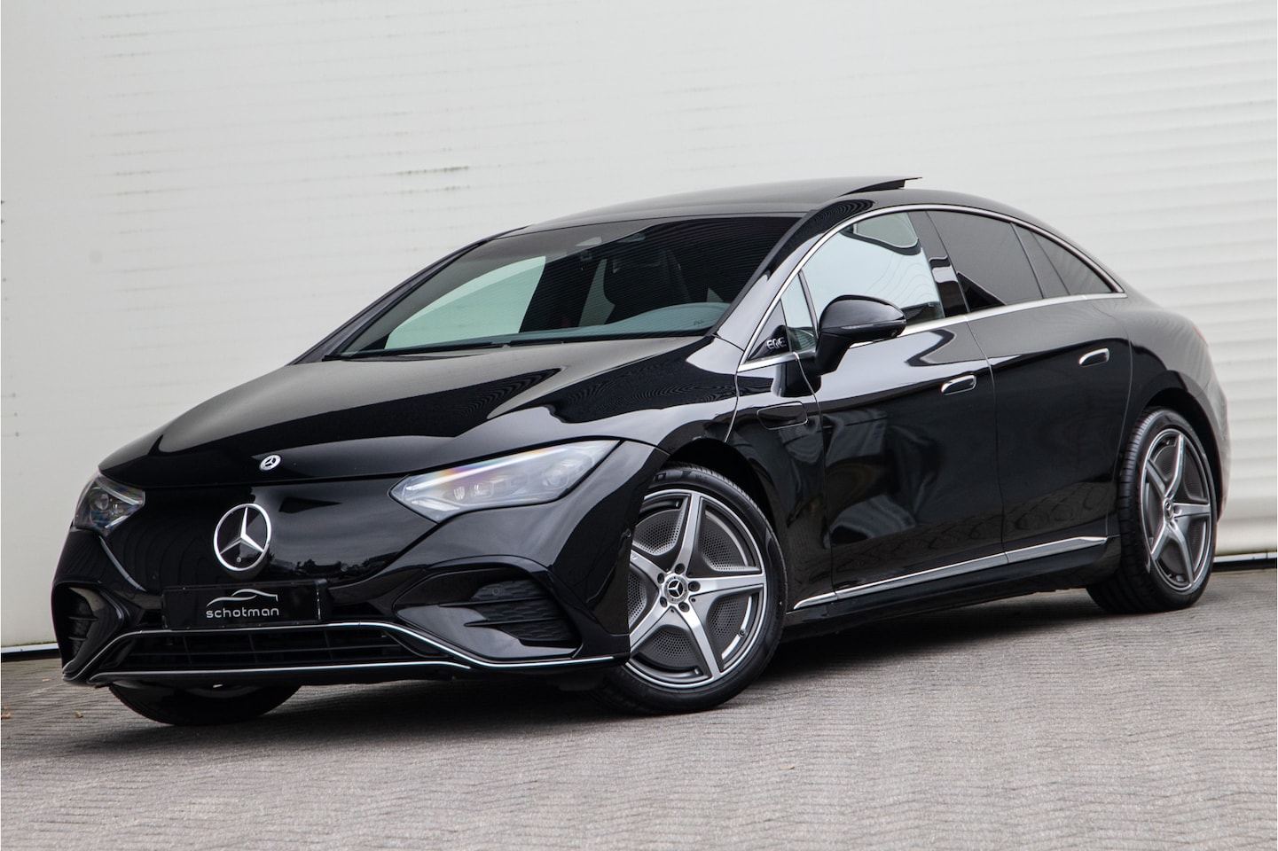 Mercedes-Benz EQE - 350+ AMG Premium +. Hyperscreen, Pano, Achterasbesturing, Distronic, Leder - AutoWereld.nl