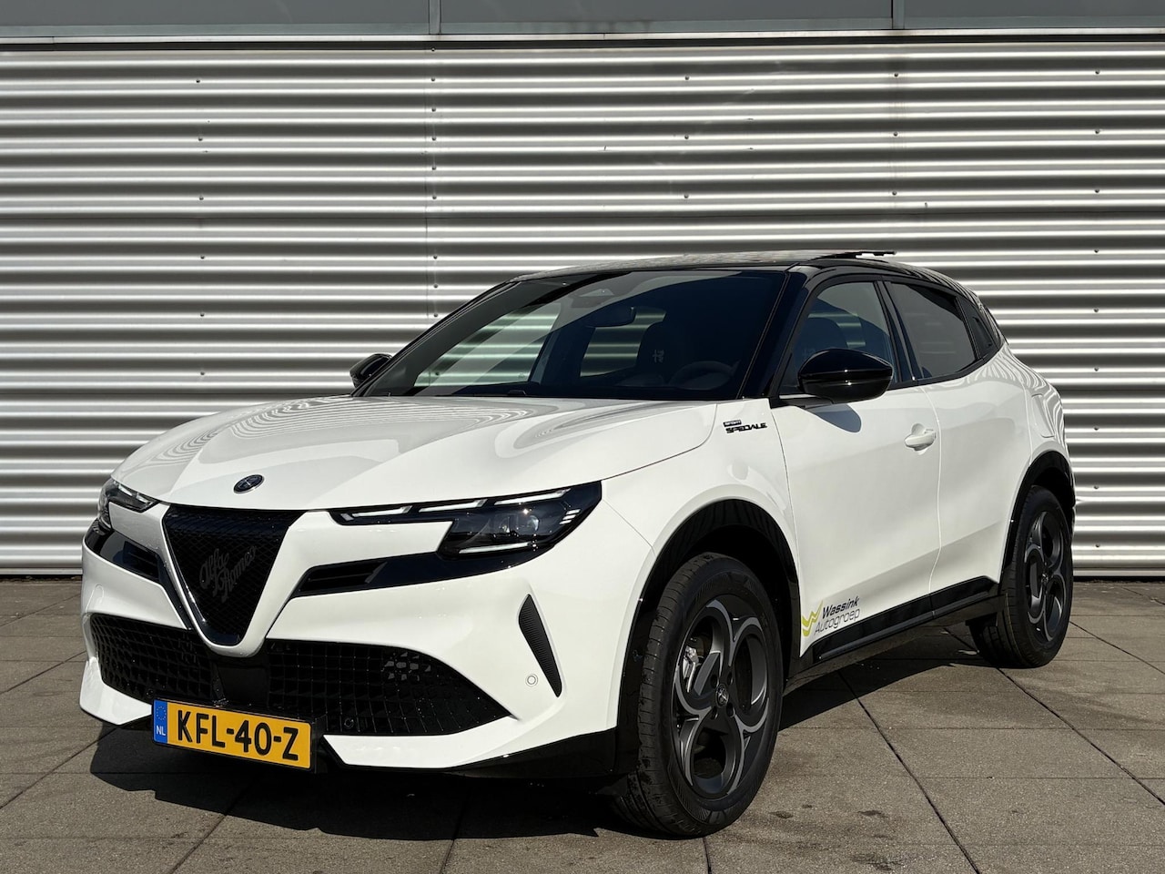 Alfa Romeo Junior - 1.2 Turbo Hybrid Ibrida Sport Speciale | Schuif kanteldak | Alcantara interieur | Pack Tec - AutoWereld.nl