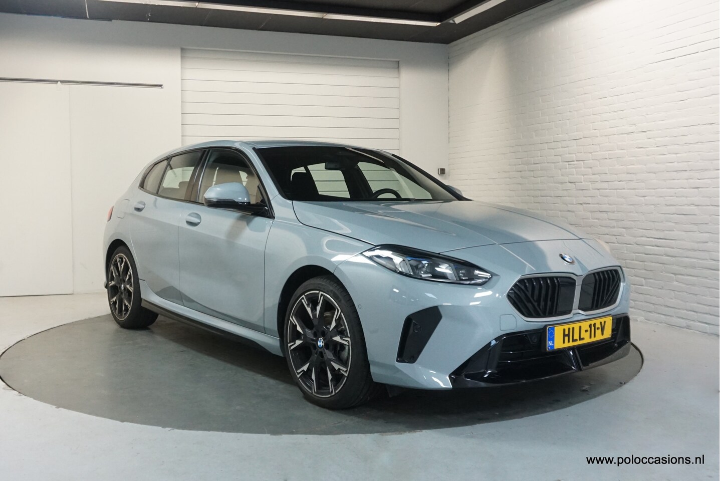 BMW 1-serie - 120 M-Sport | 19 inch | NL Auto | Live Cockpit | Carplay - AutoWereld.nl