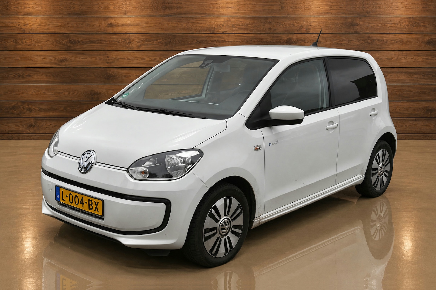 Volkswagen e-Up! - e-Up! | SOH 84,4% | STOEL VERW | NAVI | CLIMA - AutoWereld.nl