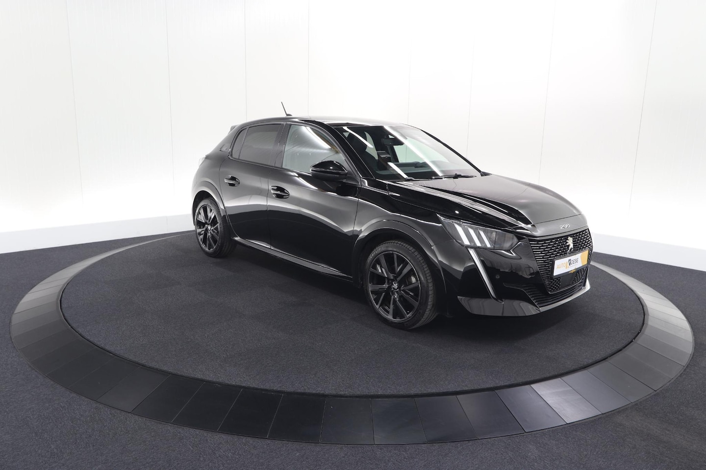 Peugeot 208 - PureTech 100 GT | Camera | Apple Carplay | Parkeersensoren | Navigatie - AutoWereld.nl