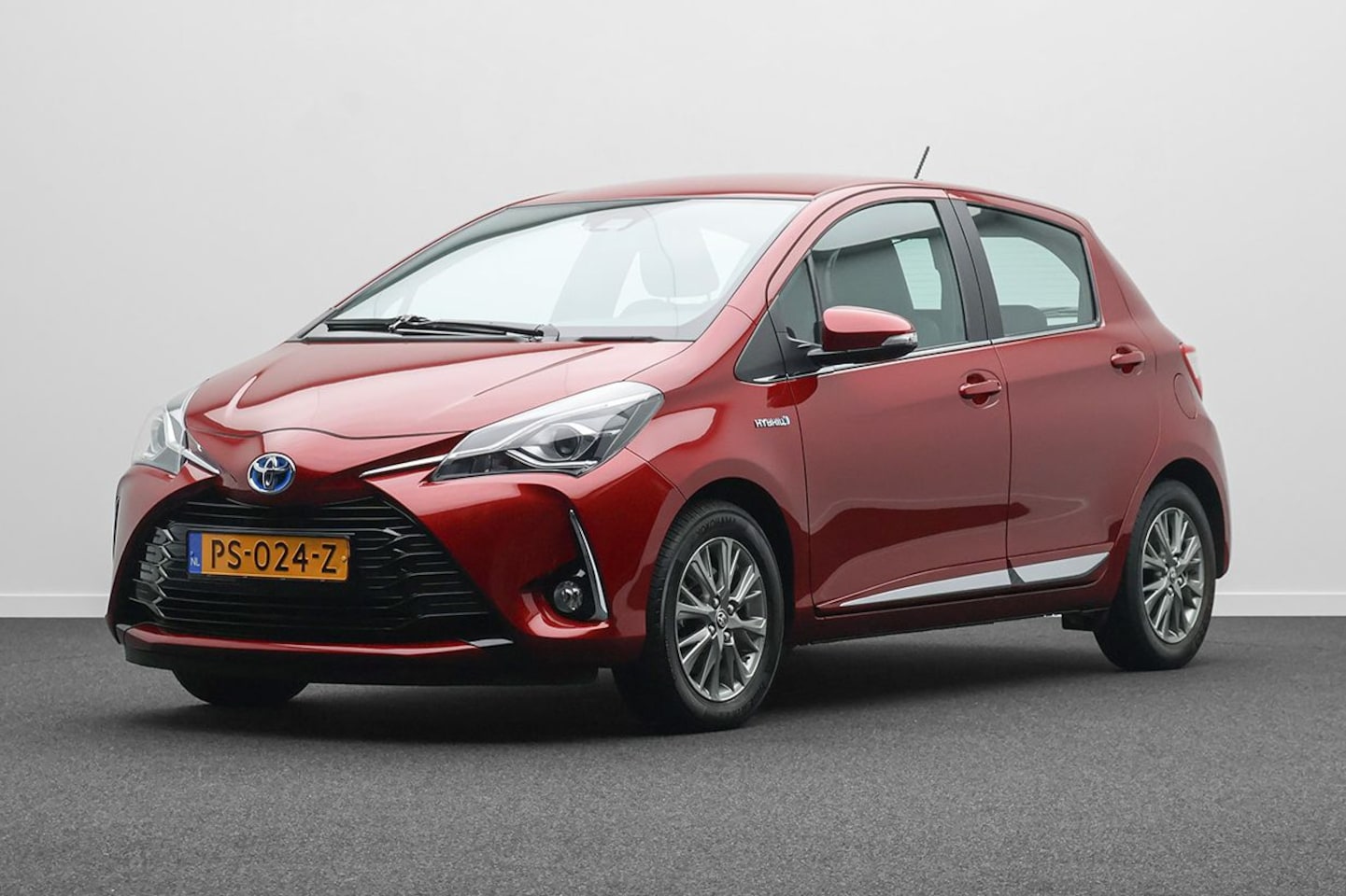 Toyota Yaris - 1.5 Hybrid Executive | Navigatie | Lichtmetalen velgen | - AutoWereld.nl