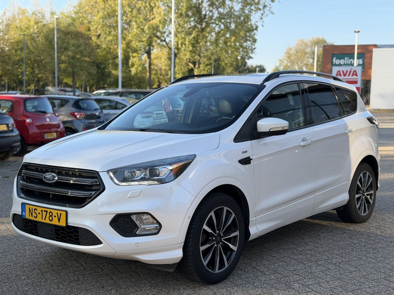 Ford Kuga - 1.5 EcoBoost ST Line Camera | Trekhaak | NL AUTO ! - AutoWereld.nl