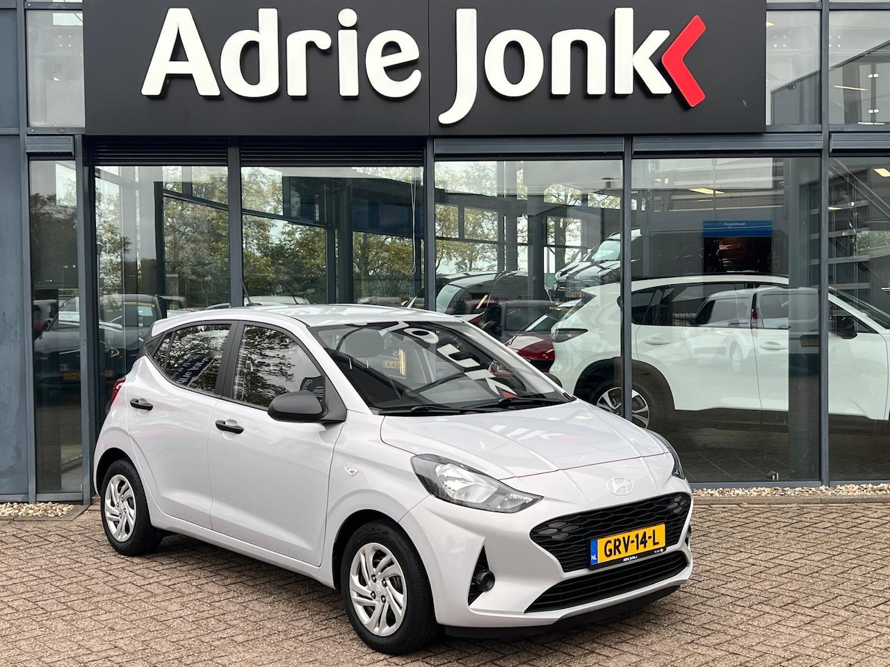 Hyundai i10 - 1.0 Comfort NAVIGATIE | A. CAMERA | CRUISE CONTROLE | APPLE CARPLAY/ANDROID AUTO | 1e EIG. - AutoWereld.nl
