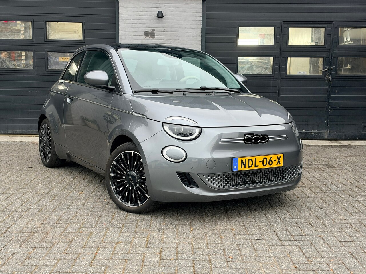 Fiat 500 - La Prima 42 kWh , Schuifdak, Adp Cruise, Vol!! - AutoWereld.nl