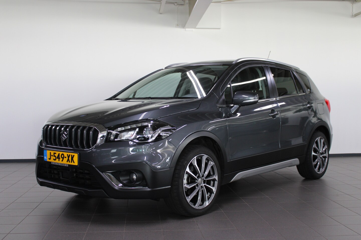 Suzuki S-Cross - 1.4 Boosterjet Select Smart Hybrid / Trekhaak afneembaar / Navi. / Camera / Keyless / - AutoWereld.nl