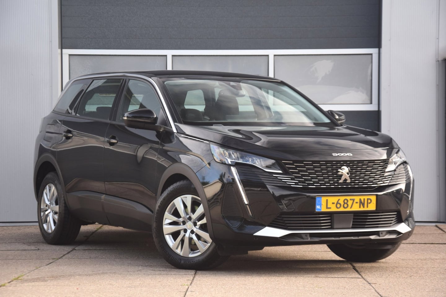 Peugeot 5008 - 1.2 PureTech Active Pack APPLE CAPLAY/17" VELGEN/CRUISE CONTROL - AutoWereld.nl