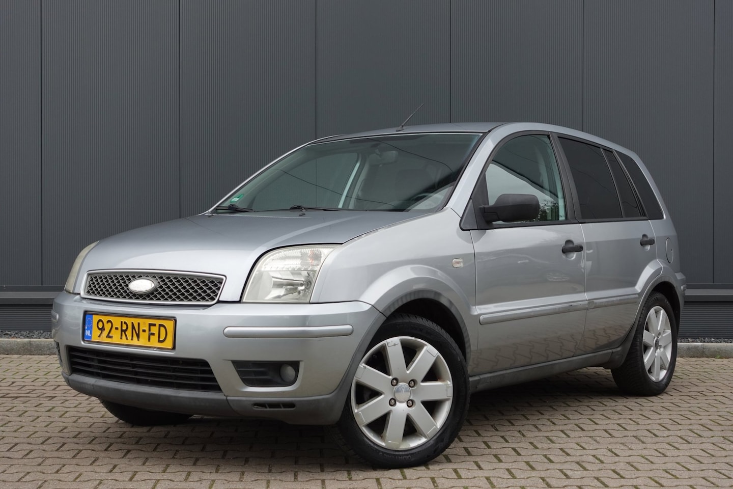 Ford Fusion - 1.4-16V Futura / Airco - AutoWereld.nl