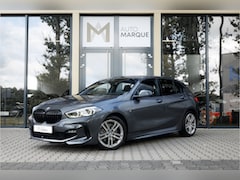 BMW 1-serie - 118i Aut. | Executive | M Sportpakket | Shadowline | 17" LM Velgen | LED | Stoelverwarming