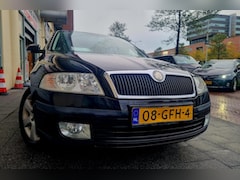 Skoda Octavia - 1.6 FSI Tour Airco ElecRam