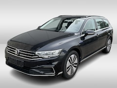 Volkswagen Passat Variant - 1.4 TSI PHEV GTE / AUTOMAAT/ LEER/ ADAPT-CRUISE/ CLIMA/ STOELVERWARM./ APP-CONNECT/ NAVI/