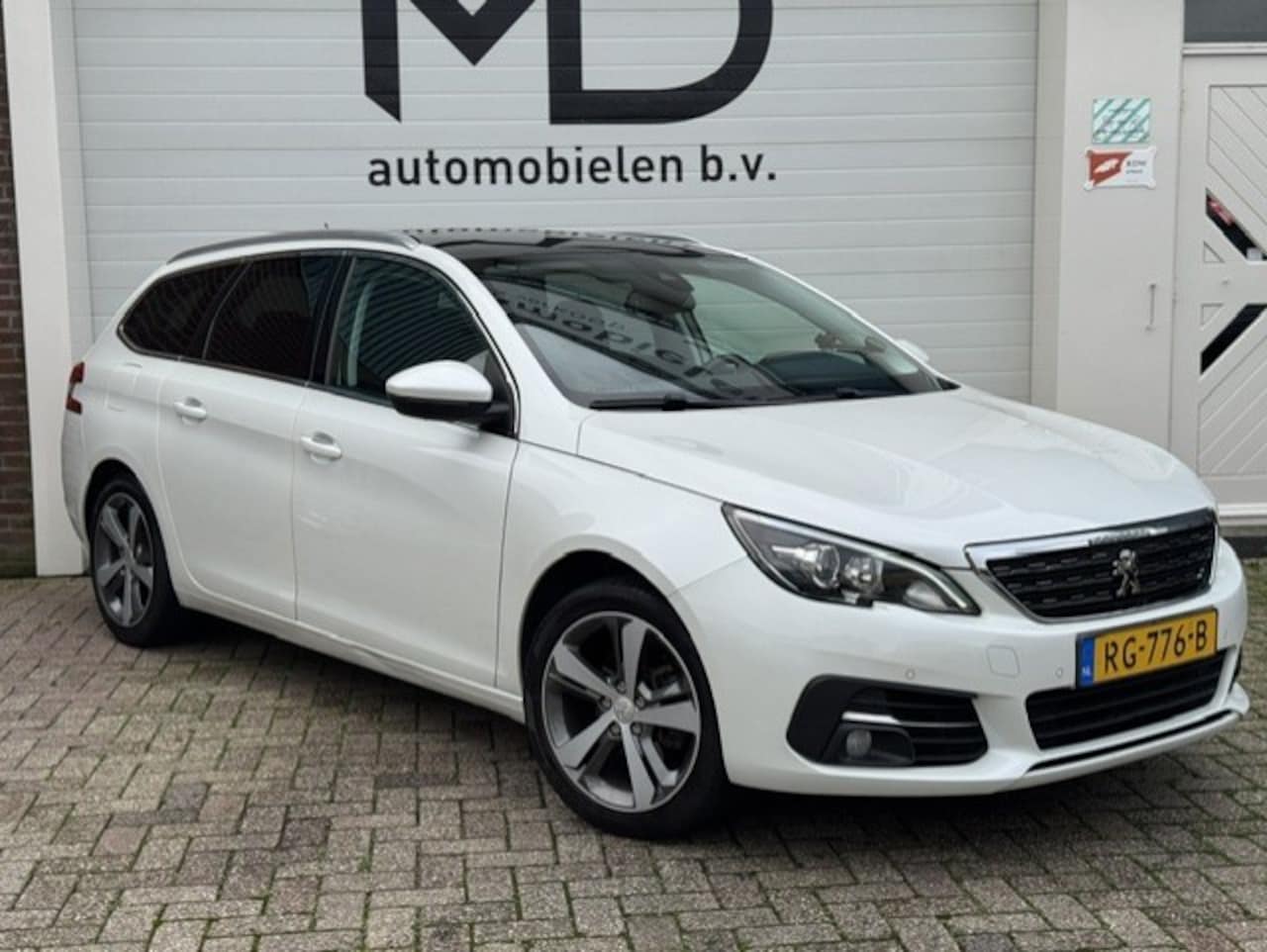 Peugeot 308 SW - 1.2 Premium -Nieuwe Distributie riem-Panoramadak - Origineel Nederlands met NAP - Nieuwe A - AutoWereld.nl