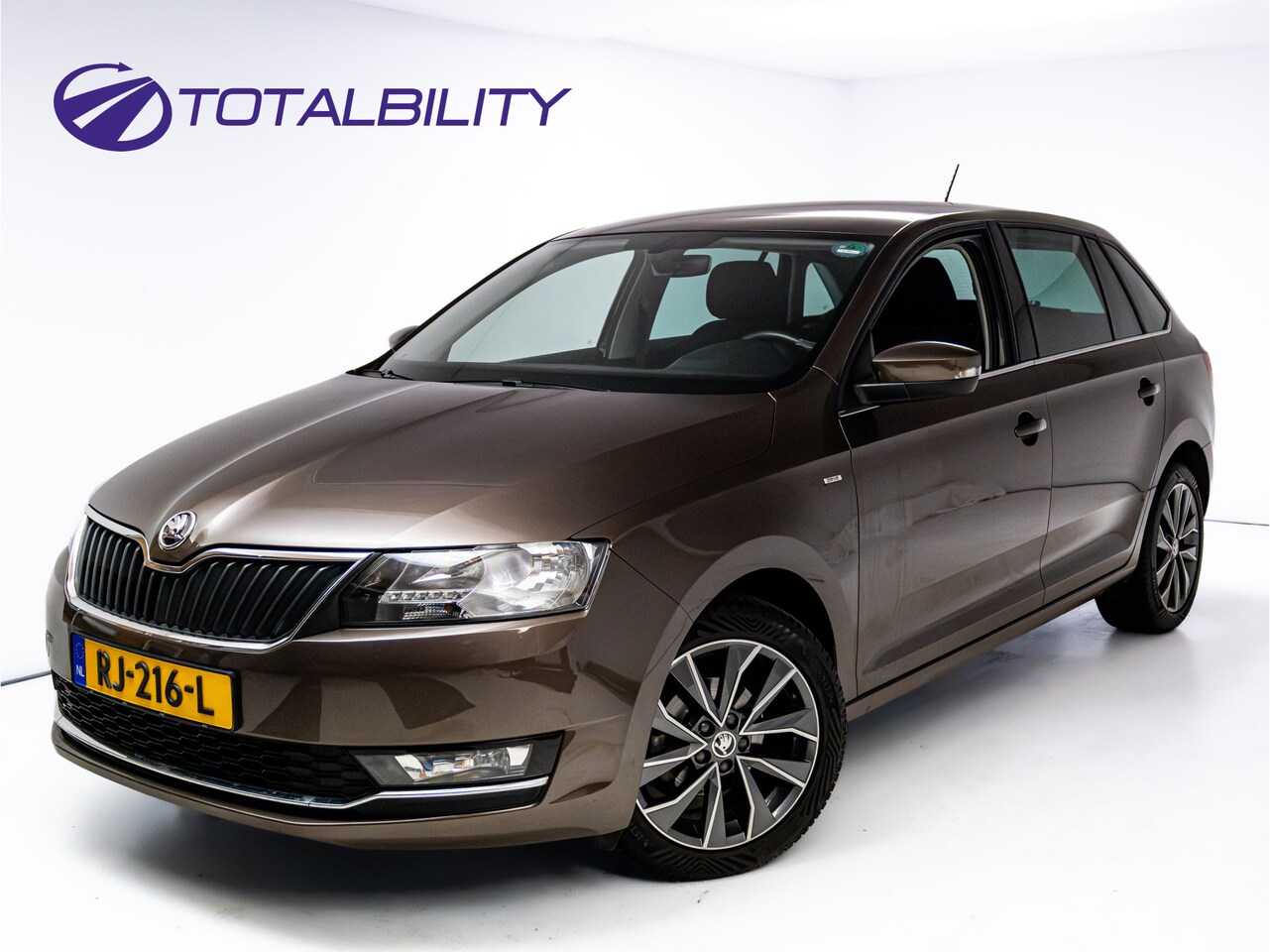 Skoda Rapid Spaceback - 1.0 TSI Greentech Drive | Stoelverwarming | App-connect | Trekhaak | Cruise Control | DAB - AutoWereld.nl