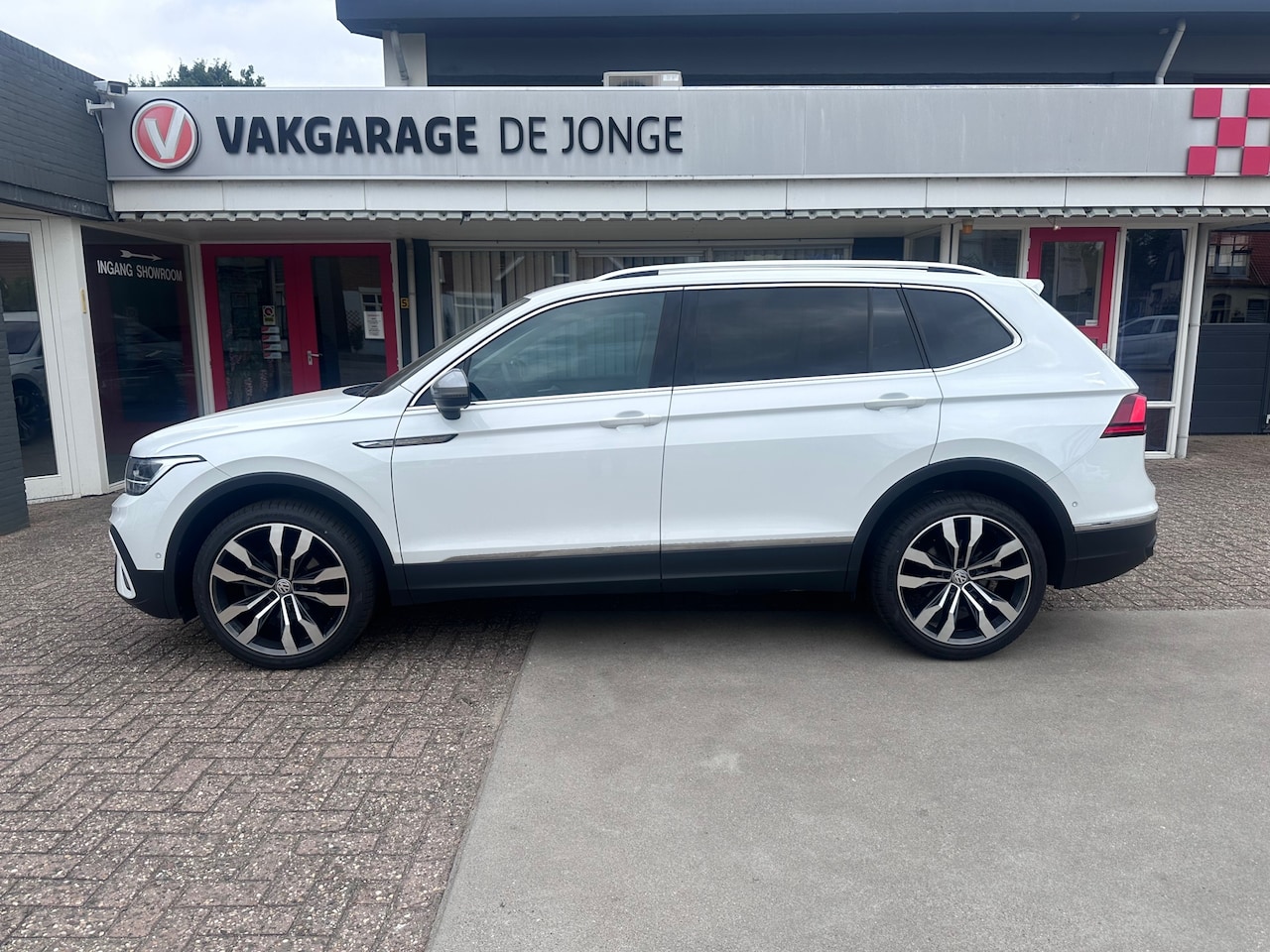 Volkswagen Tiguan Allspace - 1.5 TSI Life Business 7p. 1.5 TSI Life Business 7p. - AutoWereld.nl