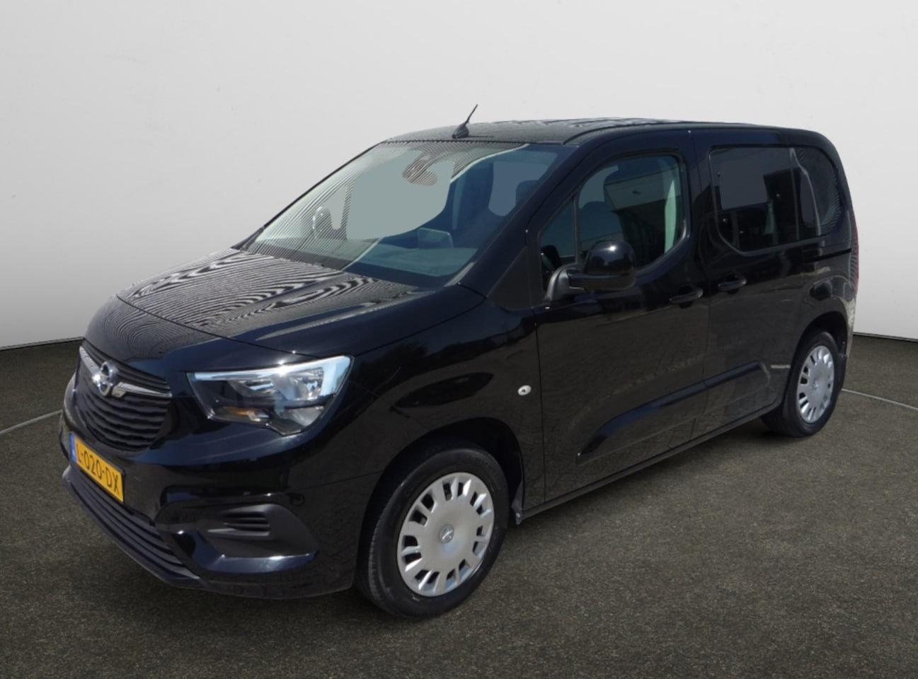 Opel Combo Tour - 1.2 Turbo (110Pk) L1H1 Edition Airco Navi Tr-Haak Géén Afleverkosten - AutoWereld.nl