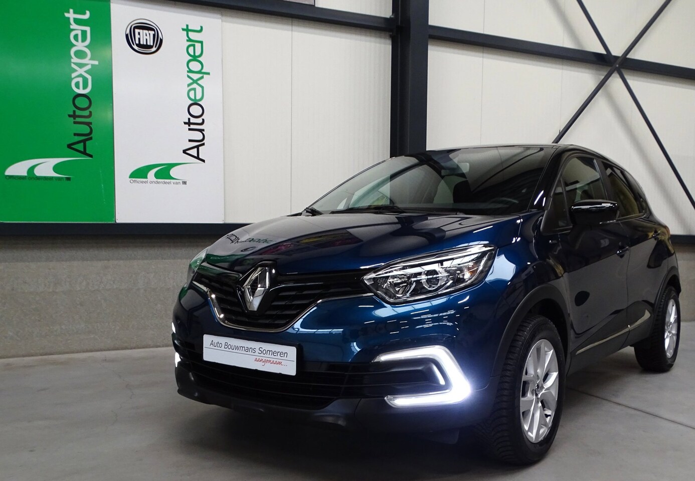Renault Captur - 0.9 TCe "LIMITED" - 1E EIG. ! /TWO TONE !/CRUISE/CLIMATE/NAVI/CAMERA/PRIVACY/ - AutoWereld.nl