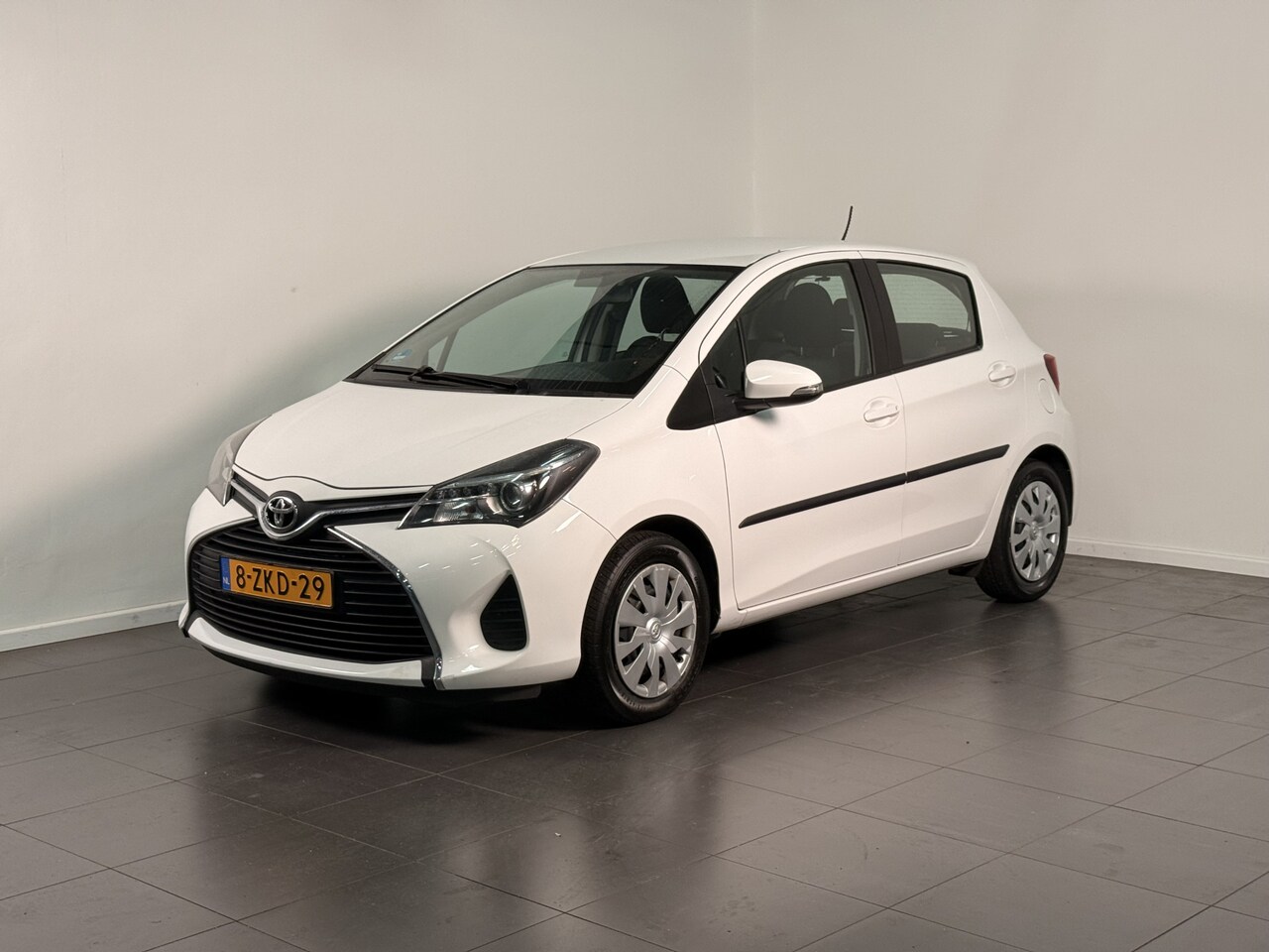 Toyota Yaris - 1.3 VVT-i Aspiration Automaat | Trekhaak | - AutoWereld.nl