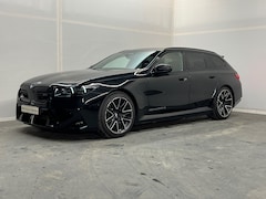 BMW 5-serie Touring - M5 Trekhaak | Skylounge | Bower & Wilkins |