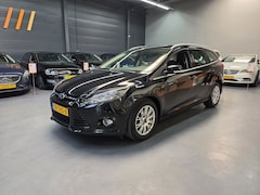 Ford Focus Wagon - 1.6 EcoBoost Titanium AUTOPARK NAVI TREKHAAK NAP NL AUTO