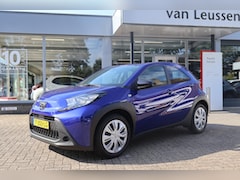 Toyota Aygo X - PLAY AIRCO CAMERA AD-CRUISE APPLE/ANDROID NL-AUTO