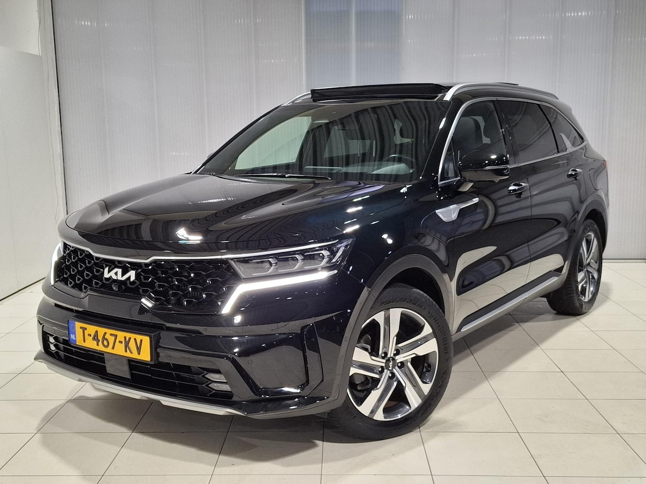 Kia Sorento - 1.6 T-GDI Hybrid 2WD ExecutiveLine 7p. NL Auto, Schuif kantel dak, Stoel en Stuur verwarmi - AutoWereld.nl