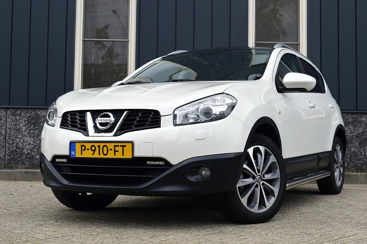 Nissan Qashqai - 1.6 360 Rijklaarprijs-Garantie Leder Panoramadak Apple/Android Airco - AutoWereld.nl