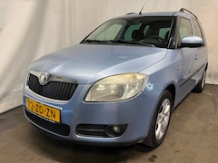 Skoda Roomster - 1.6-16V Ambiente SCHADEAUTO