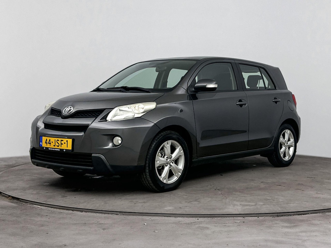 Toyota Urban Cruiser - 1.3 VVT-i Aspiration | Trekhaak | Metallic lak | Achterbumper beschermer | Airco | L.M. Ve - AutoWereld.nl