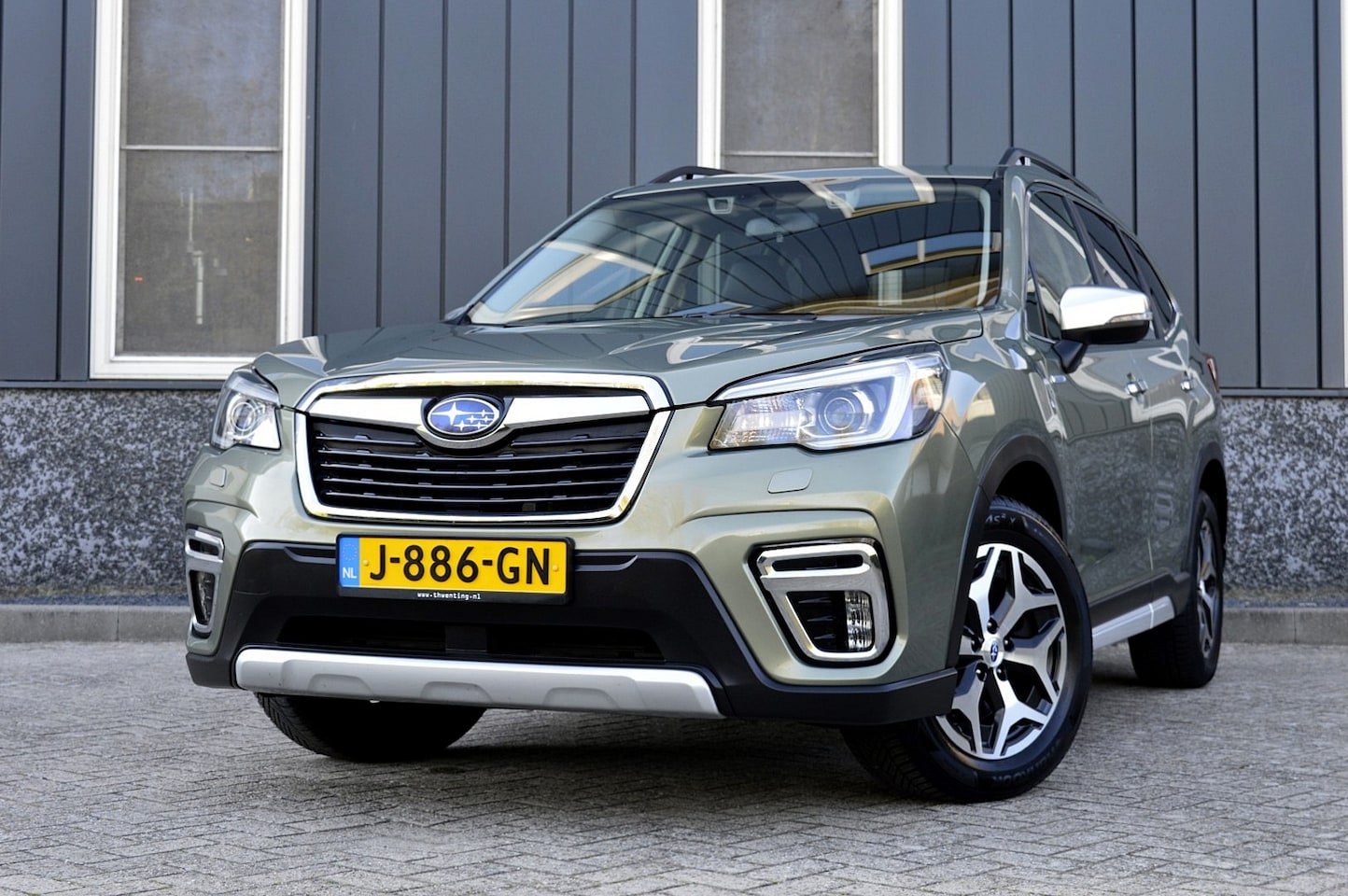 Subaru Forester - 2.0i e-BOXER First Edition Rijklaarprijs-Garantie Leder Trekhaak Navigatie Camera Airco - AutoWereld.nl