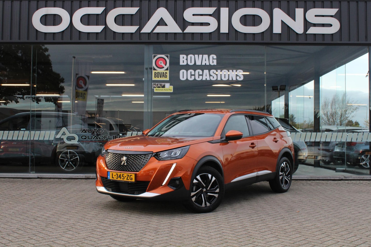 Peugeot 2008 - 1.2 Allure Pack 1 EIGENAAR/ APPLE CARPLAY/ LED - AutoWereld.nl