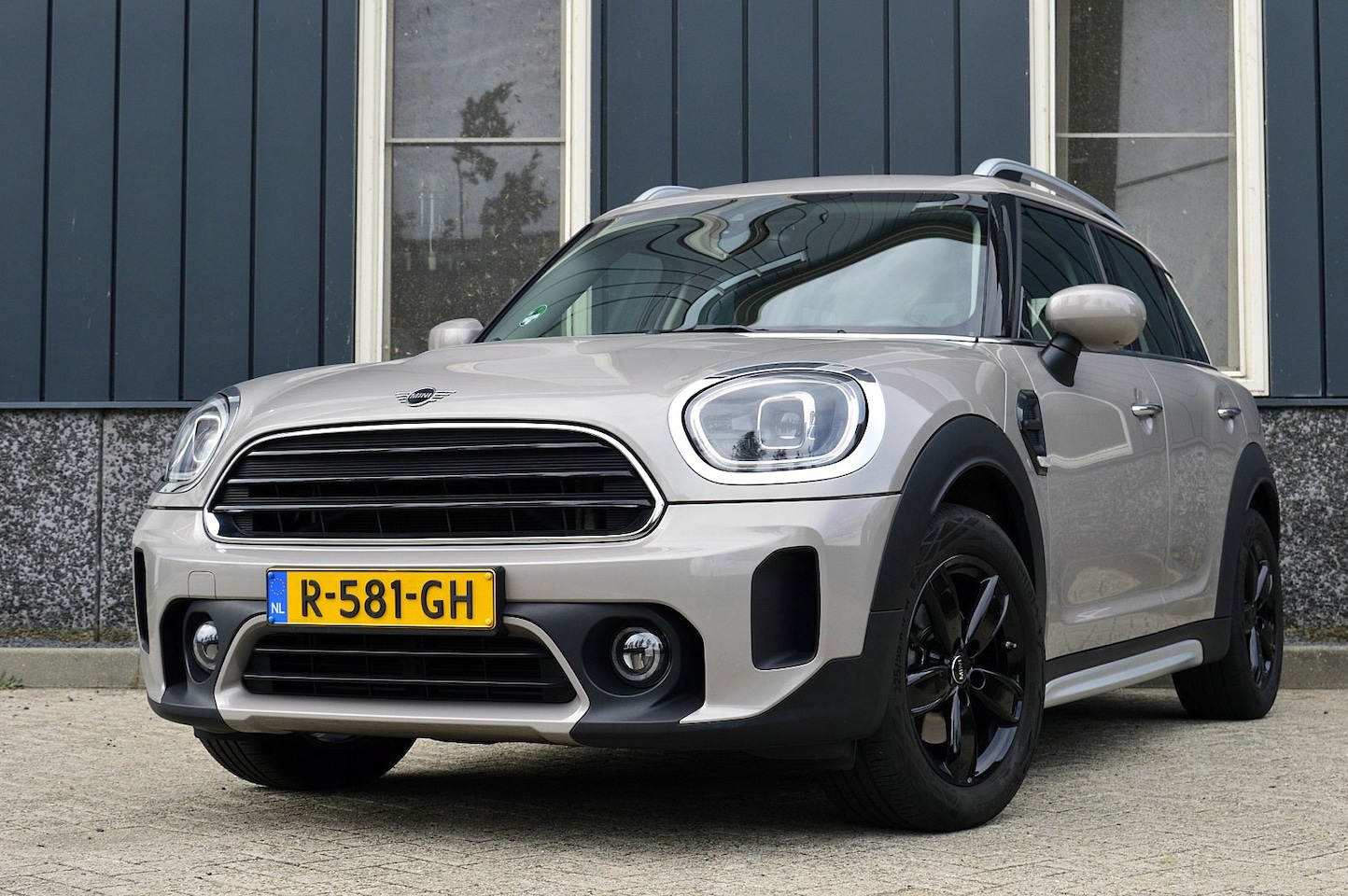 MINI Countryman - 1.5 Cooper Classic Rijklaarprijs-Garantie Trekhaak Navigatie Camera Led Airco Sport interi - AutoWereld.nl