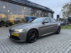 Alfa Romeo Giulia - 2.0T Super | Veloce Pakket | Leder | Navi | NL auto | Afn. trekhaak