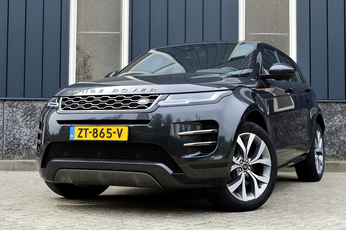 Land Rover Range Rover Evoque - 2.0 P200 AWD R-Dynamic HSE Rijklaarprijs-Garantie Panoramadak Leder Led Camera Trekhaak - AutoWereld.nl