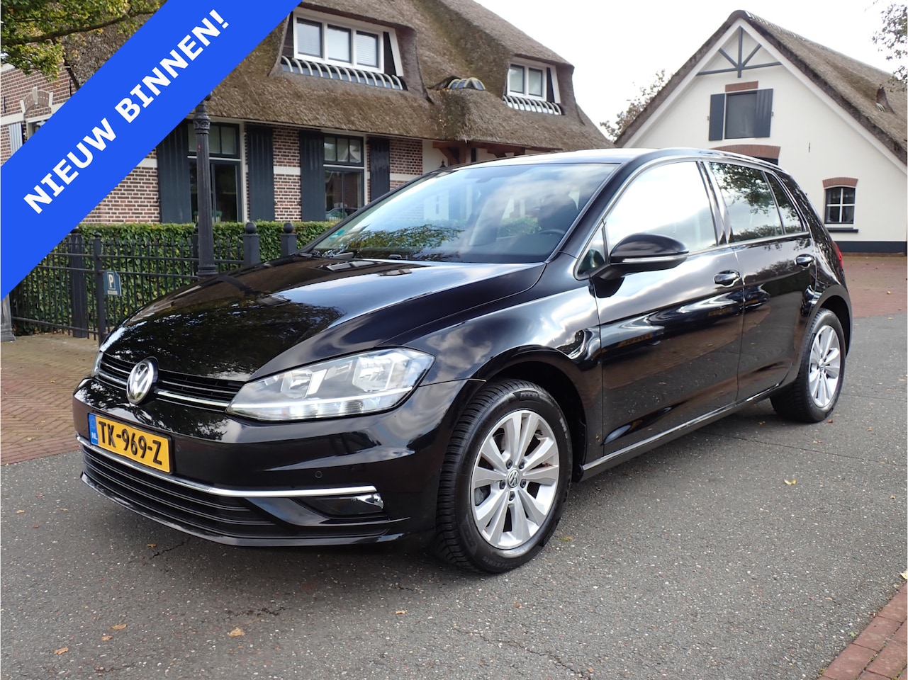 Volkswagen Golf - 1.0 TSI Comfortline / PDC / CARPLAY / ACC / NAVI - AutoWereld.nl