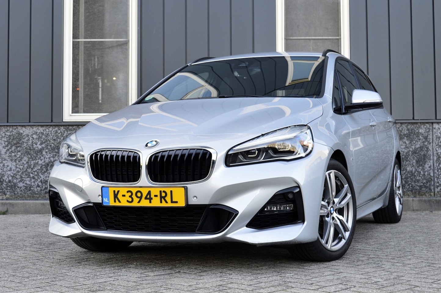 BMW 2-serie Active Tourer - 218i M-sport Rijklaarprijs-Garantie Leder/Stof sport interieur Navigatie Led Camera Trekha - AutoWereld.nl