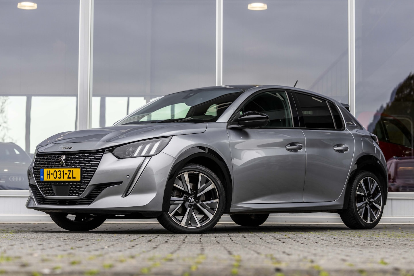 Peugeot 208 - 1.2 PureTech GT-Line | Automaat | ACC | Camera | Trekhaak - AutoWereld.nl