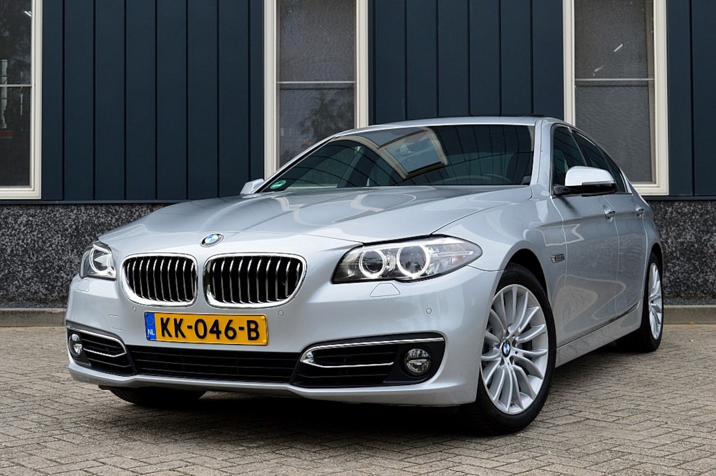 BMW 5-serie - 520i Luxury Edition Rijklaarprijs-Garantie Leder Sport interieur Schuifdak Led Navigatie A - AutoWereld.nl