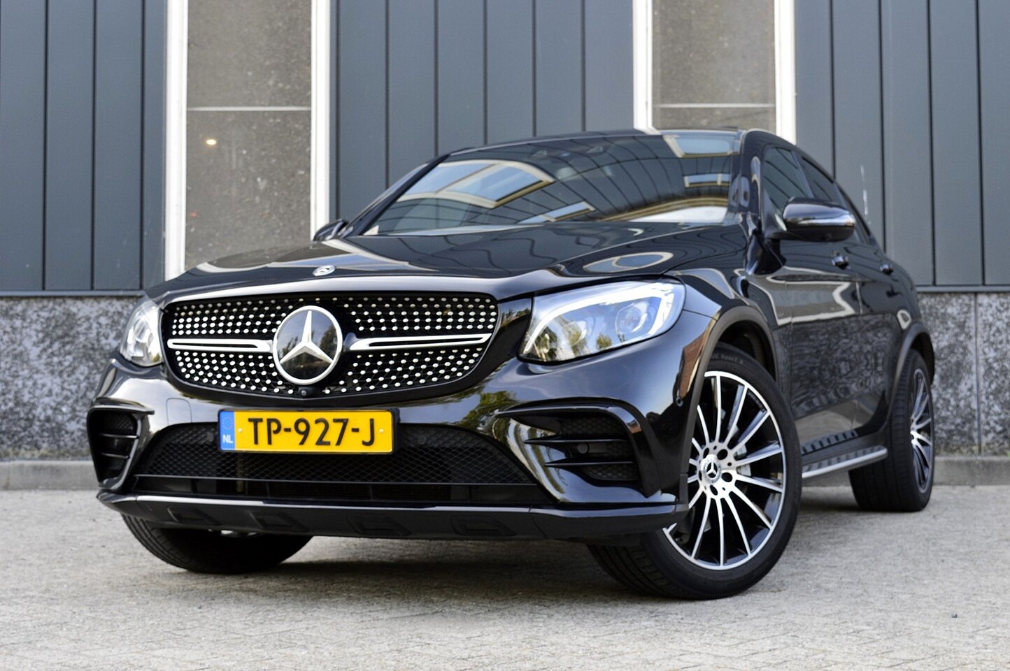 Mercedes-Benz GLC-klasse Coupé - 250 4MATIC Premium Plus AMG-Styling Rijklaarprijs-Garantie Schuifdak Leder Interieur 20Inc - AutoWereld.nl
