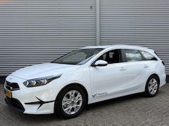 Kia Cee'd Sportswagon - Ceed Sw 1.5 T-GDi 140pk DynamicLine | Lane Keeping | Cruise | Camera | Carplay | DAB | Nav