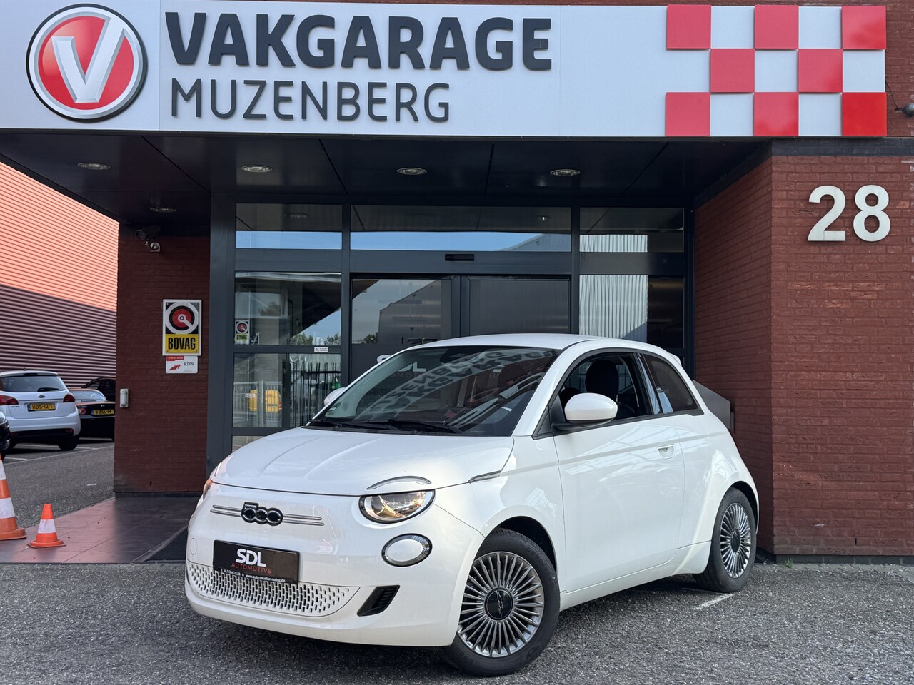 Fiat 500e - Icon 42 kWh 118pk // SOH 95% // APPLE CARPLAY / ANDROID AUTO // CLIMA // CRUISE-CONTROL // - AutoWereld.nl