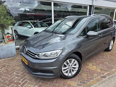 Volkswagen Touran - 1.5 TSI Highline Business R 7persoons, trekhaak