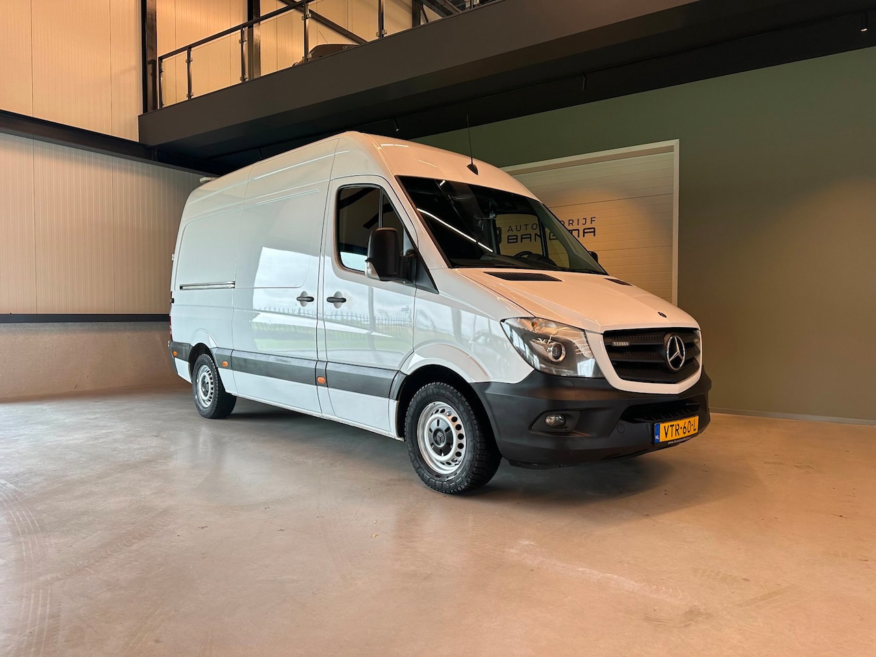 Mercedes-Benz Sprinter - 316 2.2 CDI 366 AUTOMAAT L2-H2 ROLSTOEL-MINDER VALIDEBUS|SIDE-TO-SIDE|LAAG TARIEF WEGENBEL - AutoWereld.nl