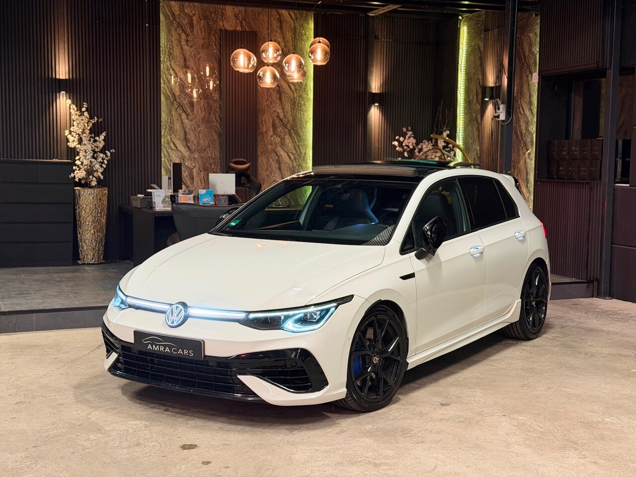 Volkswagen Golf - 2.0 TSI R 4Motion AKRA|PANO|BOMVOL! - AutoWereld.nl